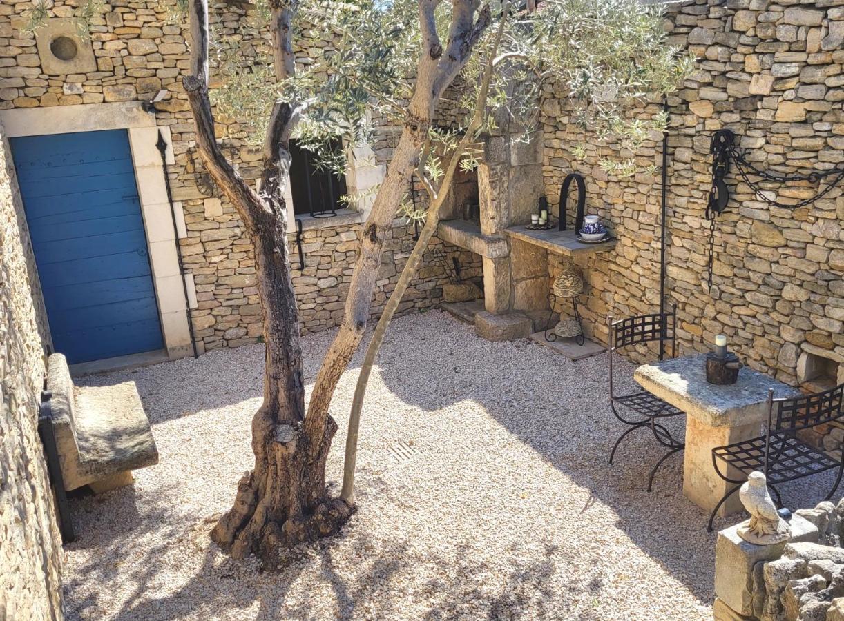 "La Massette Du Cheval Blanc" Villa De Caractere En Pierre LʼIsle-sur-la-Sorgue Buitenkant foto
