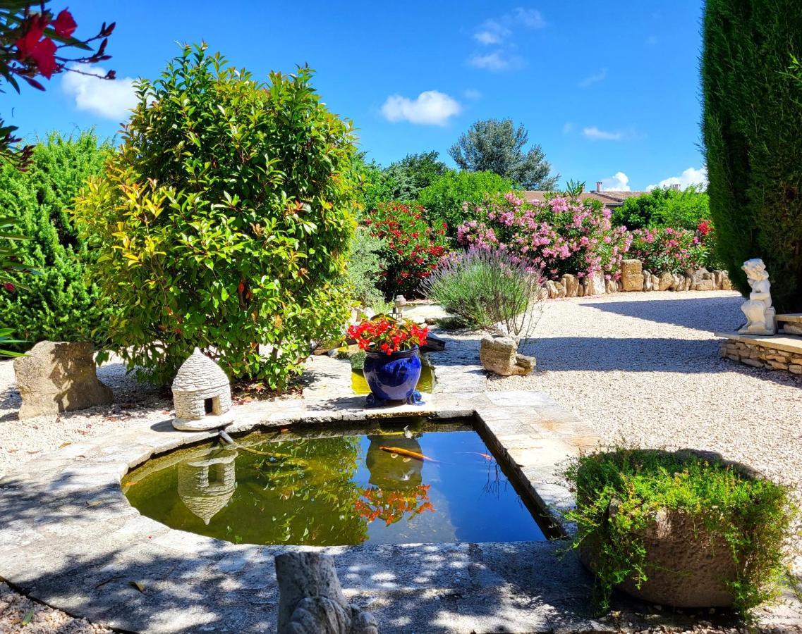 "La Massette Du Cheval Blanc" Villa De Caractere En Pierre LʼIsle-sur-la-Sorgue Buitenkant foto