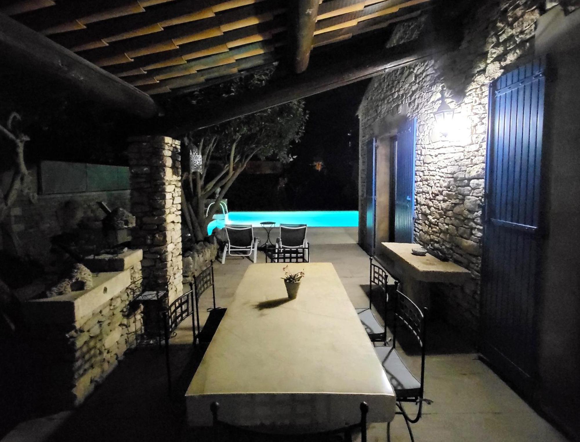 "La Massette Du Cheval Blanc" Villa De Caractere En Pierre LʼIsle-sur-la-Sorgue Buitenkant foto
